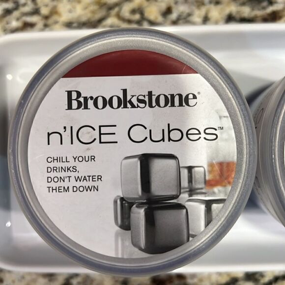Brookstone metal n’ice cubes for drinks 6 cubes per container stainless steel - Picture 2 of 6